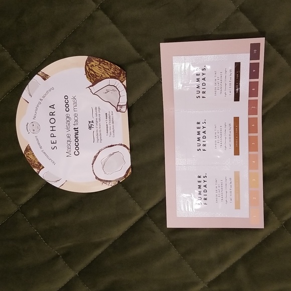 Bundle and save assorted skincare and make up samplers. - Picture 4 of 6